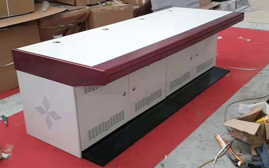 監(jiān)控室控制臺圖片